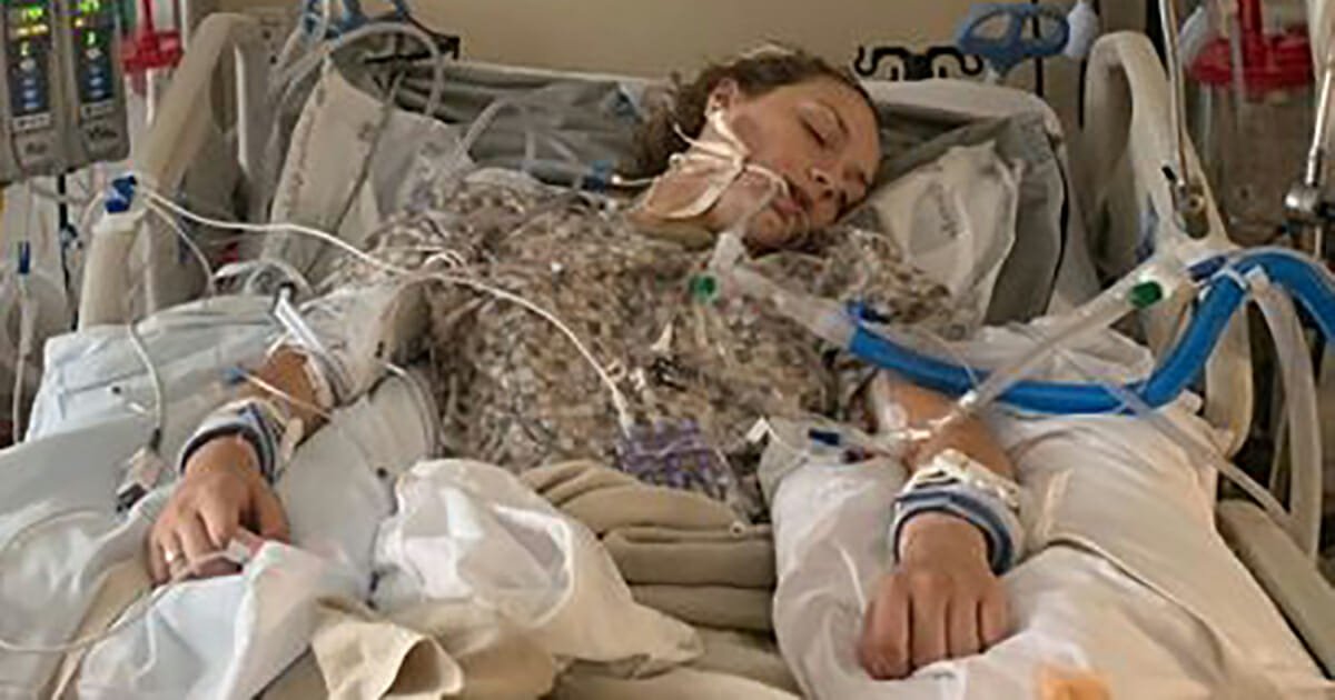 Young woman put in induced coma after suffering serious lung illness from vaping, doctors suspect